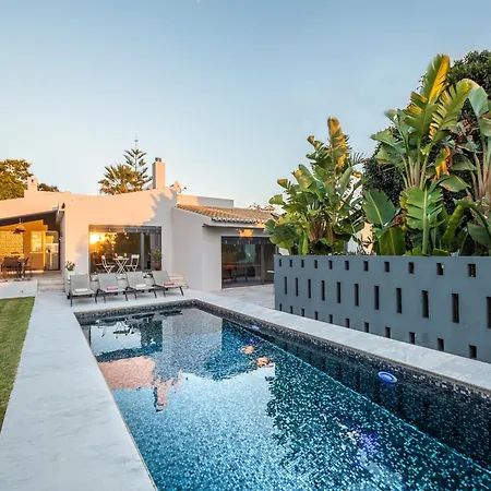 빌라 Villa In Portugal With Infinity Pool & Golf Nearby
