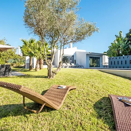 빌라 Villa In Portugal With Infinity Pool & Golf Nearby 알보르