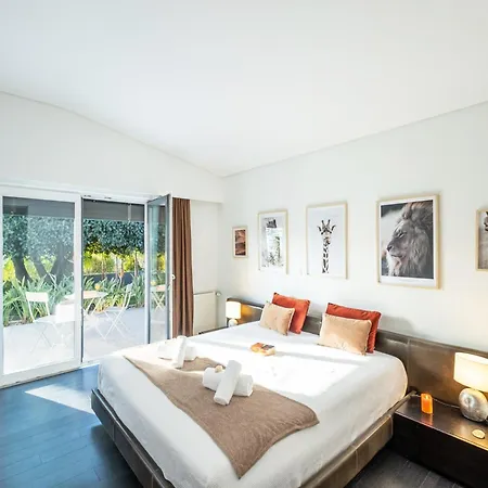 Villa In Portugal With Infinity Pool & Golf Nearby アルヴォル