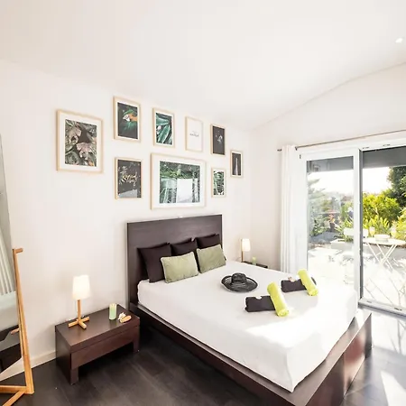 Modern 4 Bed Villa, Private Infinity Pool, Wi-fi Villa Alvor